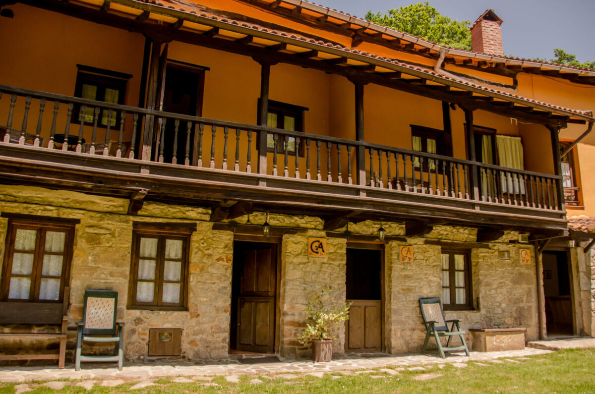 Casas Rurales Corrada de Torales